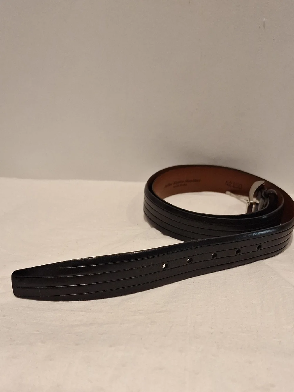 Handcrafted By Johnston & Murphy Classic Black Leather Men's Belt Silver Buckle